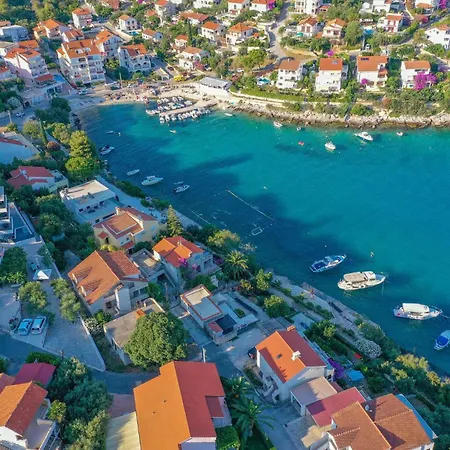 2 Bedroom Gorgeous In Okrug Gornji Trogir